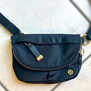 Lululemon All Night Festival Nag *Micro Black crossbody, Fanny/ belt /sling /bag